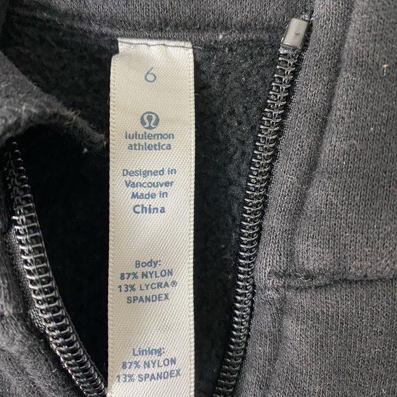 Lululemon Jacket (size 6) - Picture 5 of 8